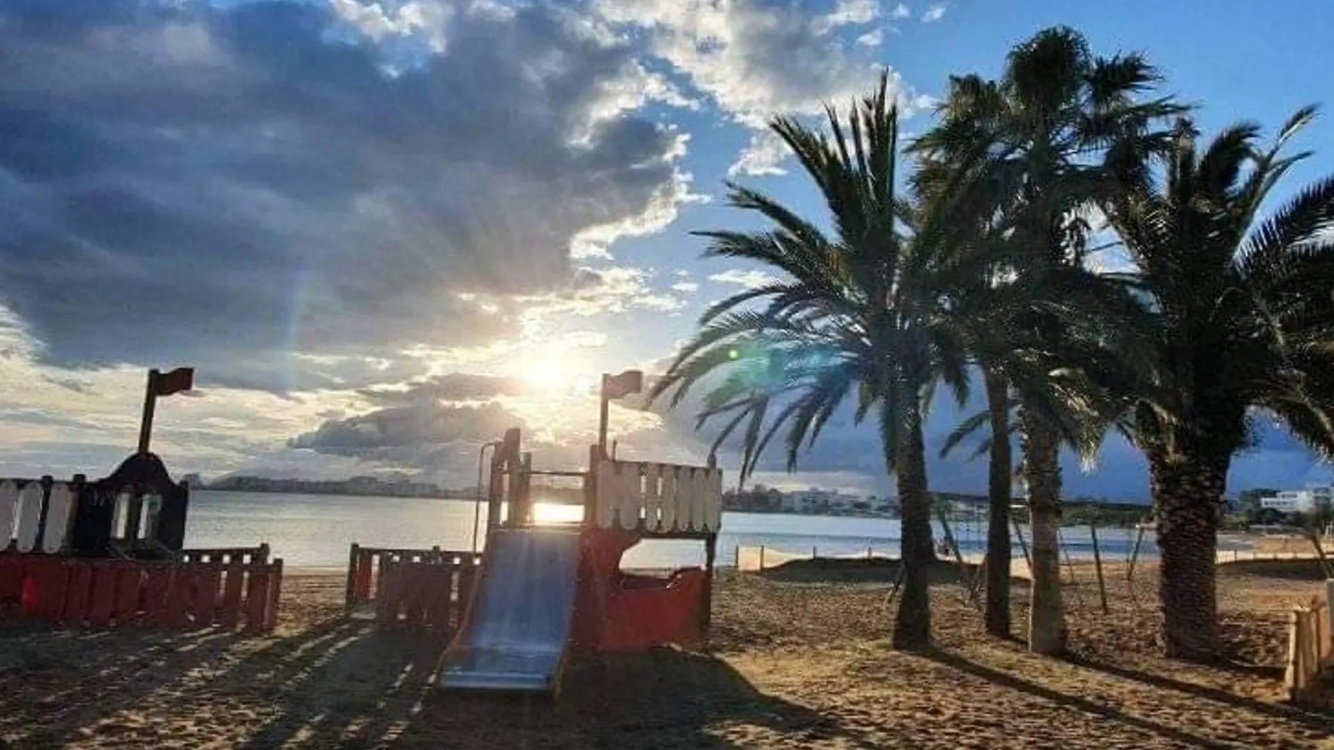 4075 - Puig 3-4, 2ª Linea, Completamente Renovado, Full Equip, En Pleno Centro, Vista Al Mar. Wifi - Es-258-85 Apartamento Roses Espanha