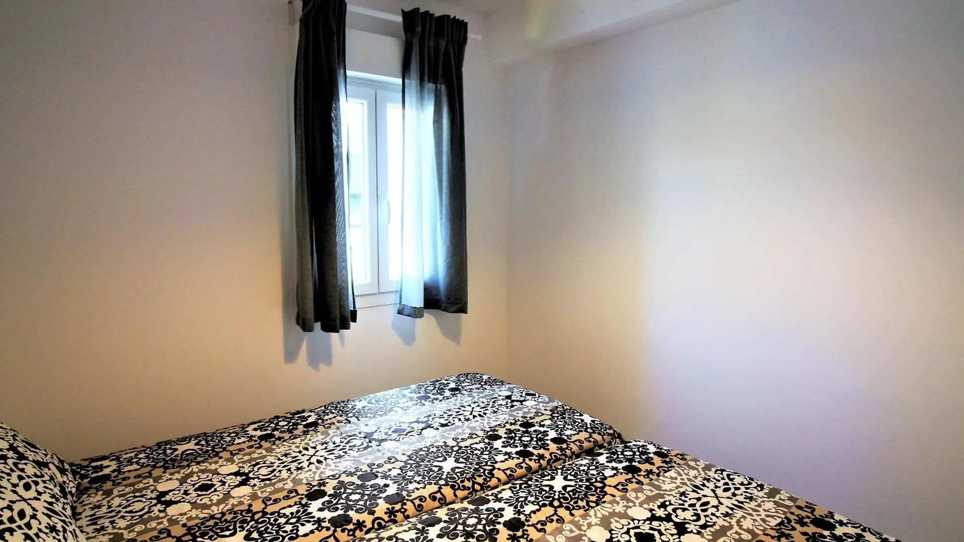 4075 - Puig 3-4, 2ª Linea, Completamente Renovado, Full Equip, En Pleno Centro, Vista Al Mar. Wifi - Es-258-85 Apartamento Roses Espanha